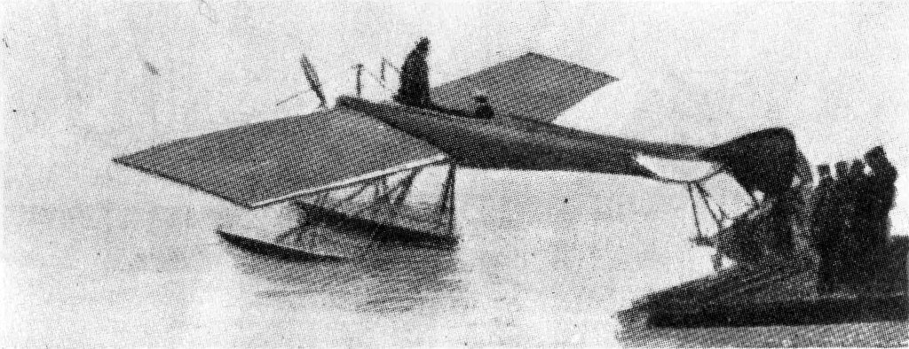 The 80 h.p. mounted on floats as a hydro. The 80 h.p. mounted on floats as a hydro.