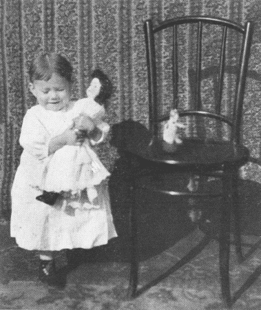 Ruth Taylor. Ruth Taylor.